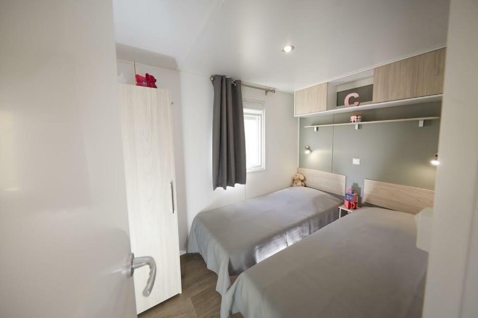 Camping Victoria Canet De Mar Exterior photo